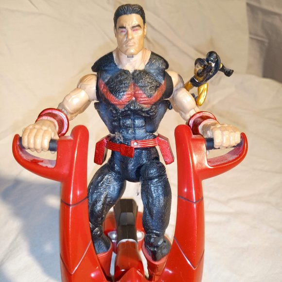 Wonder Man and Yellow Jacket Action Figure - Picture 2 of 11